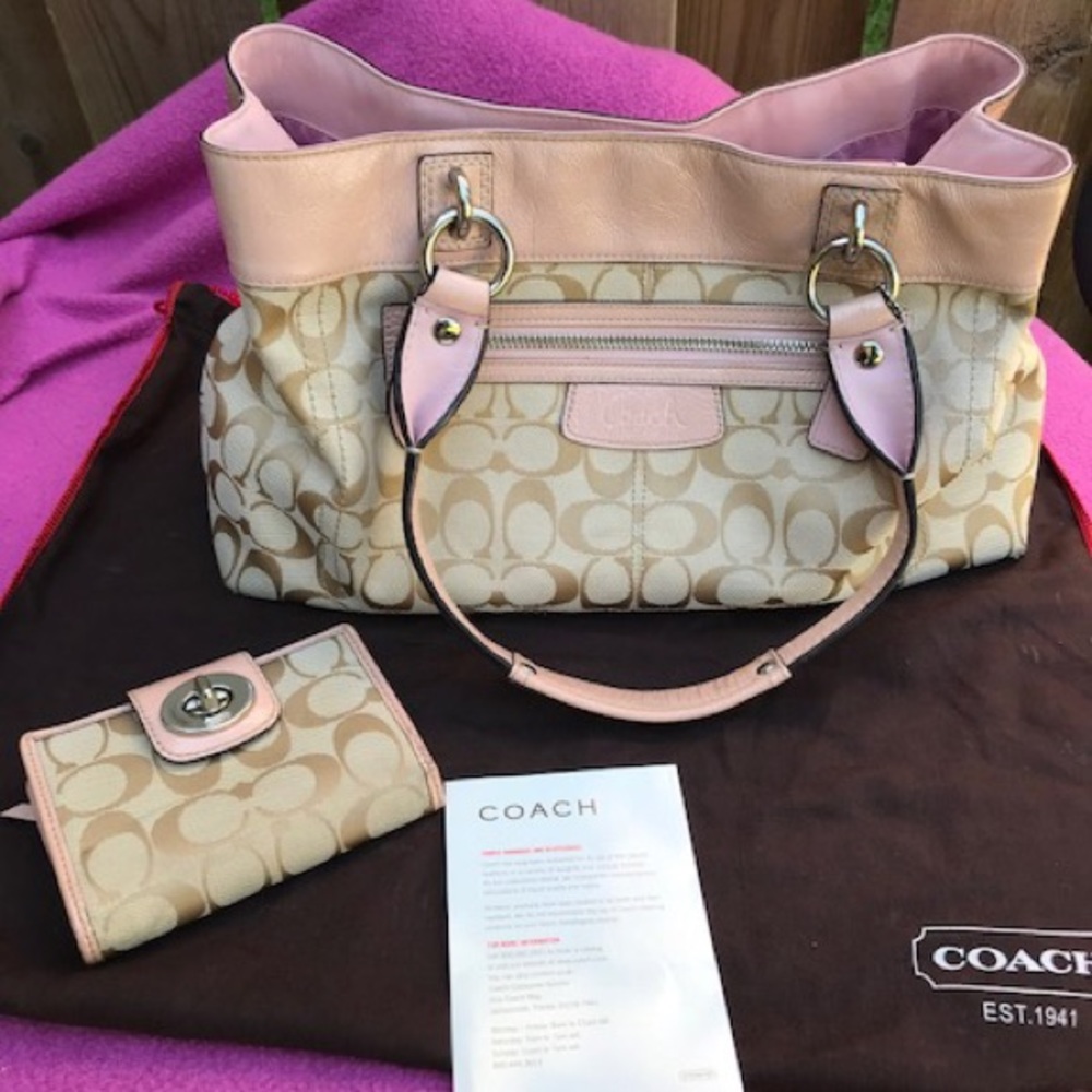 COACH LEXY SHOULDER BAG & MATCHING WALLET